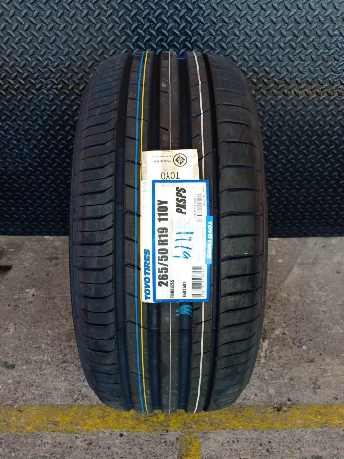 ยางหายาก TOYO PROXES SPORT 265/50-19 ปี19 ราคาถูก