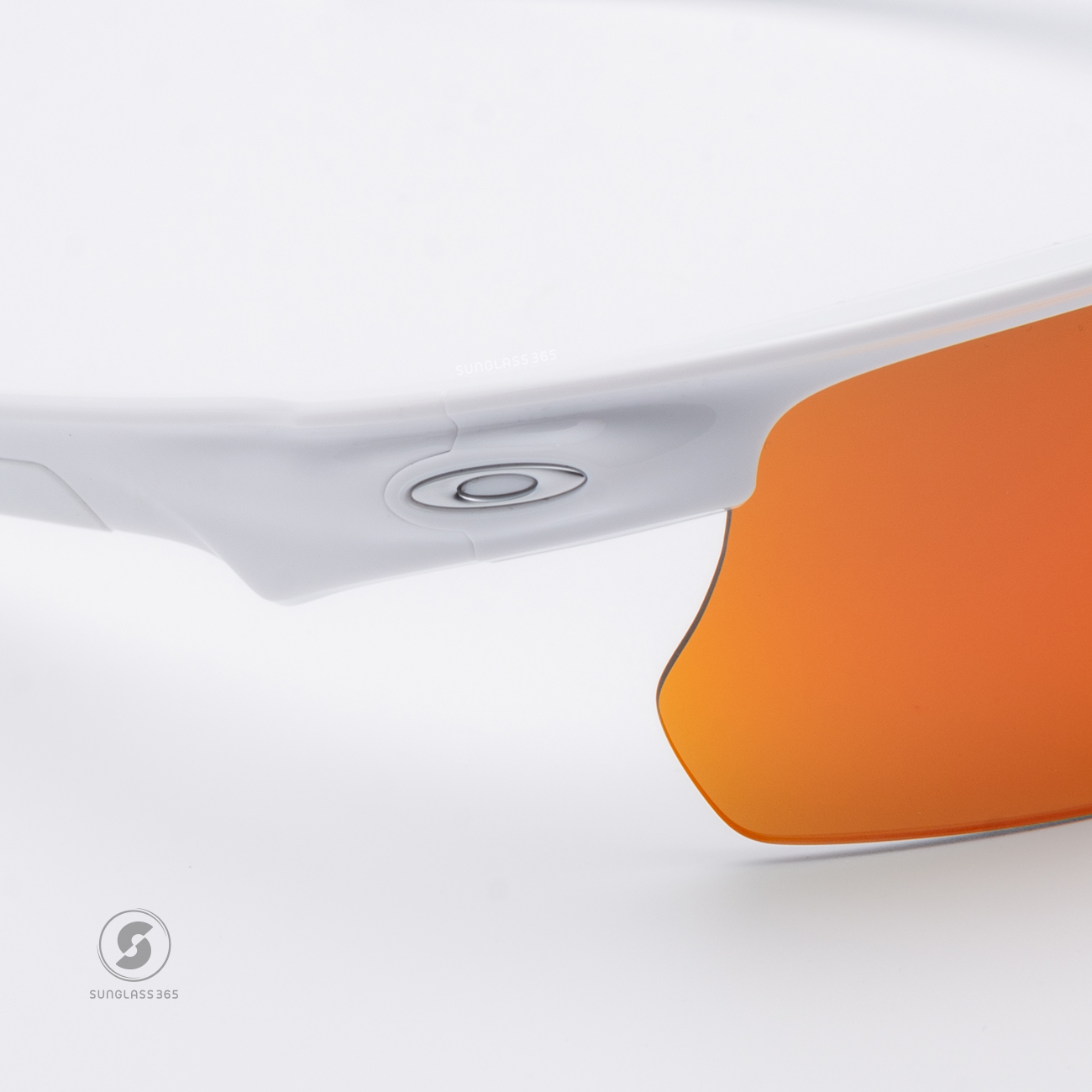 OAKLEY Bisphaera OO9400-03 Polished White Prizm Ruby
