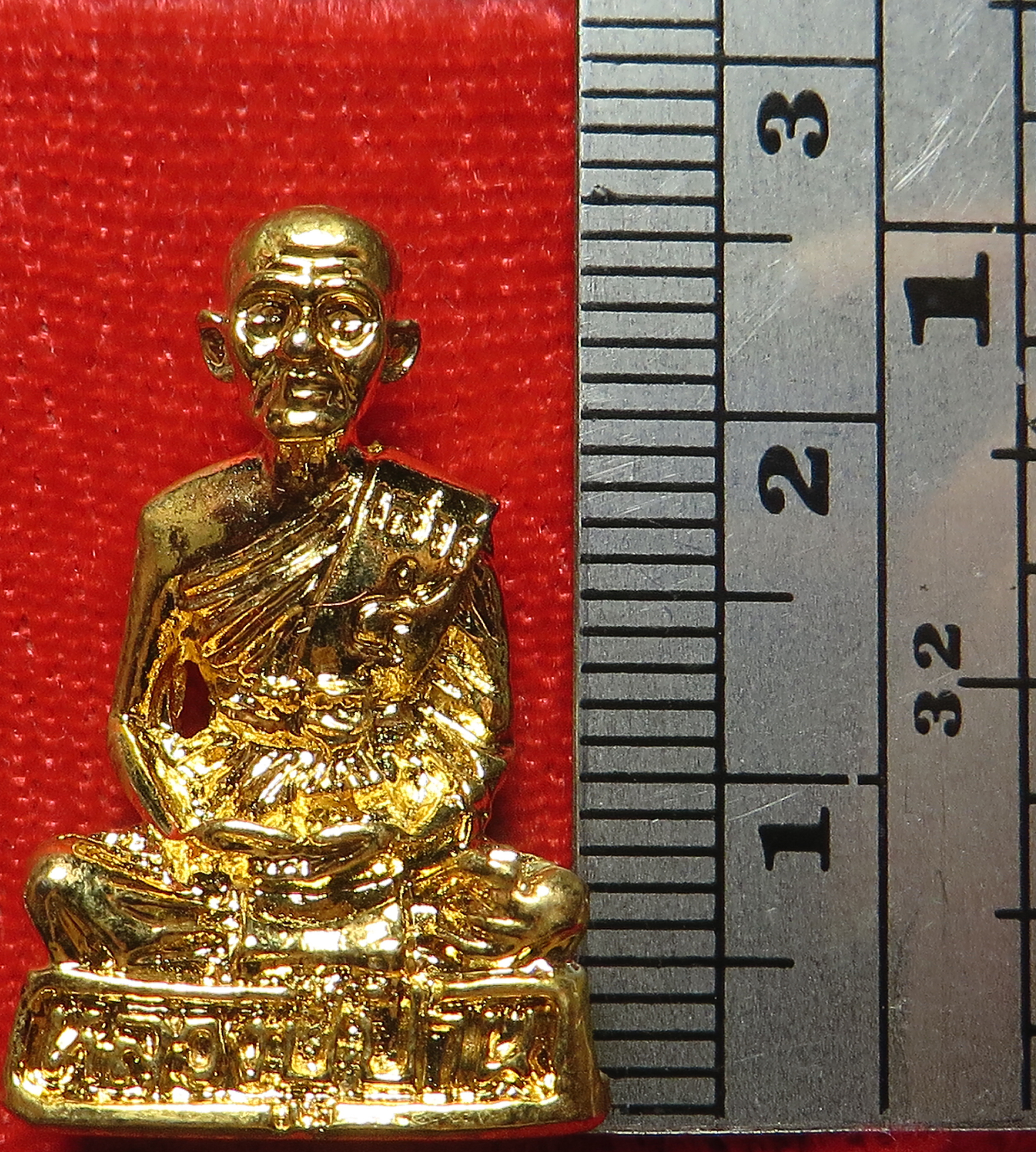 2367 (3) รูปหล่อเหมือน หลวงปู่ปาน วัดกุดไผท จังหวัดสกลนคร ปี พ.ศ.2539 (ส่งฟรี ทั่วประเทศ + รับประกันพระแท้)