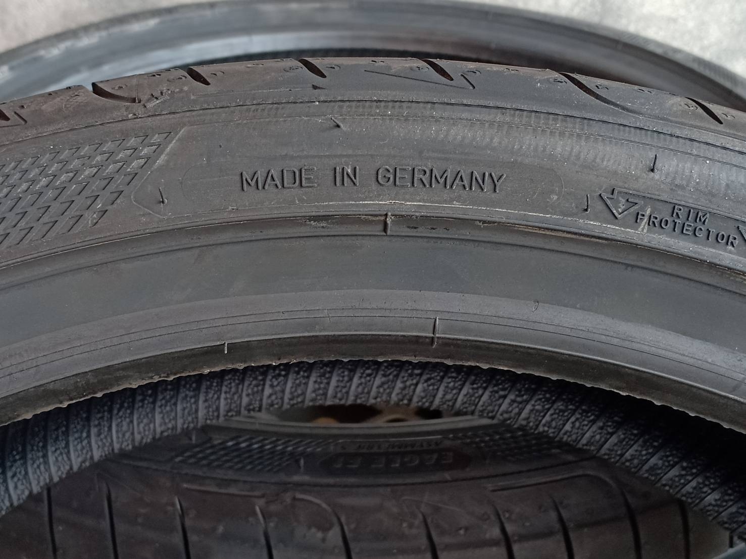 GOODYEAR 255/30R19 EAGLE F1 ASYMMETRIC