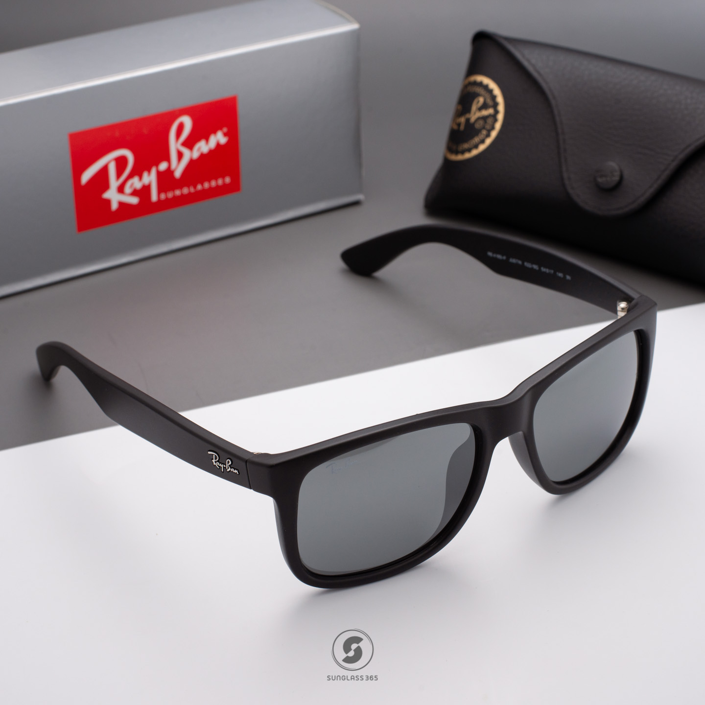 Ray-Ban RB4165F 622/6G Justin Black rubber Grey silver mirror