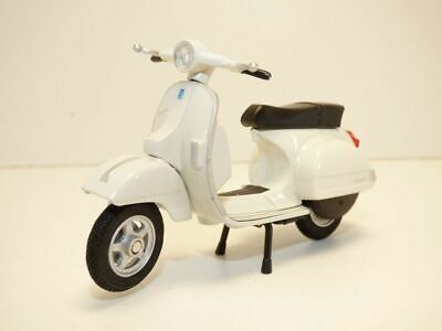 vespa 2016 PX125 white 2