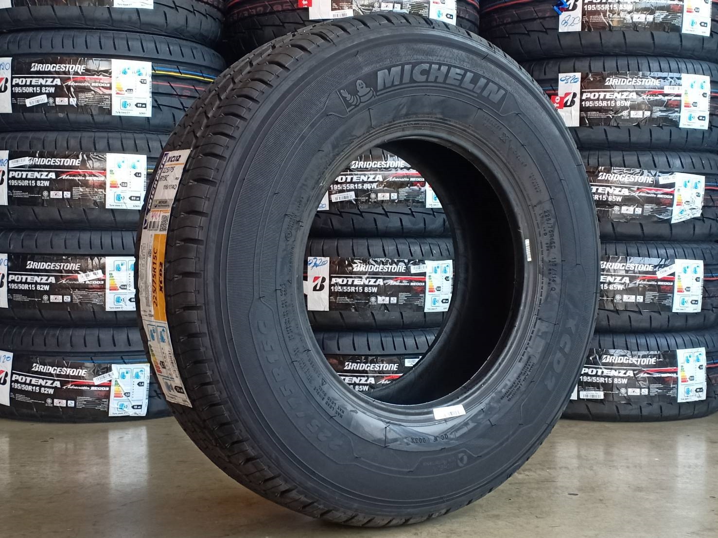 ยางใหม่ MICHELIN 225/75R15 XCD2 116/114Q 8PR MADE IN THAILAND