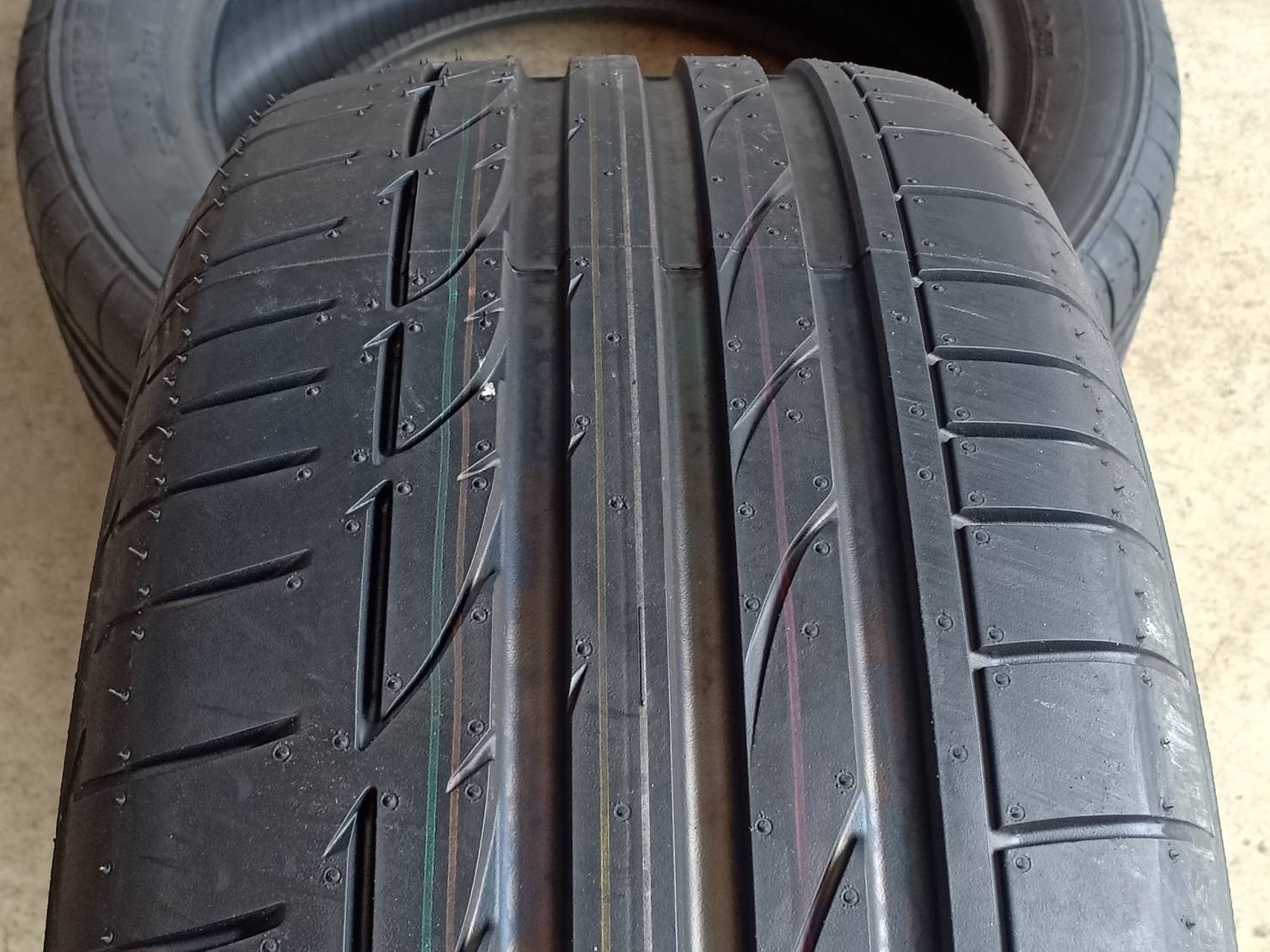 ยางใหม่ BRIDGESTONE S001 225/50-17 เส้น 4500 ปกติ 7500