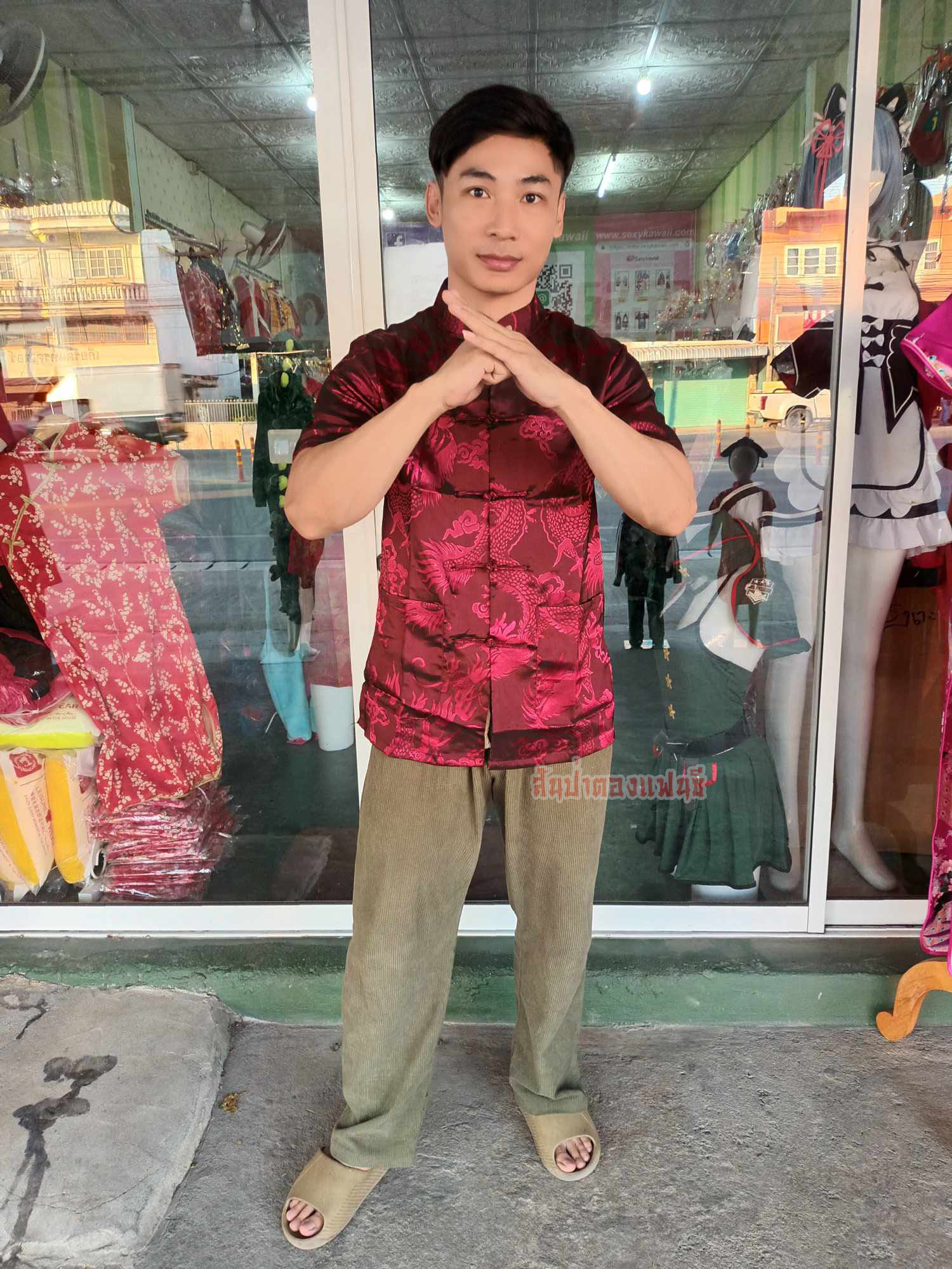 เสื้อตรุษจีนผู้ชาย เสื้อตรุษจีนผู้ใหญ่ เสื้อจีนโบราณสีแดงเข้ม