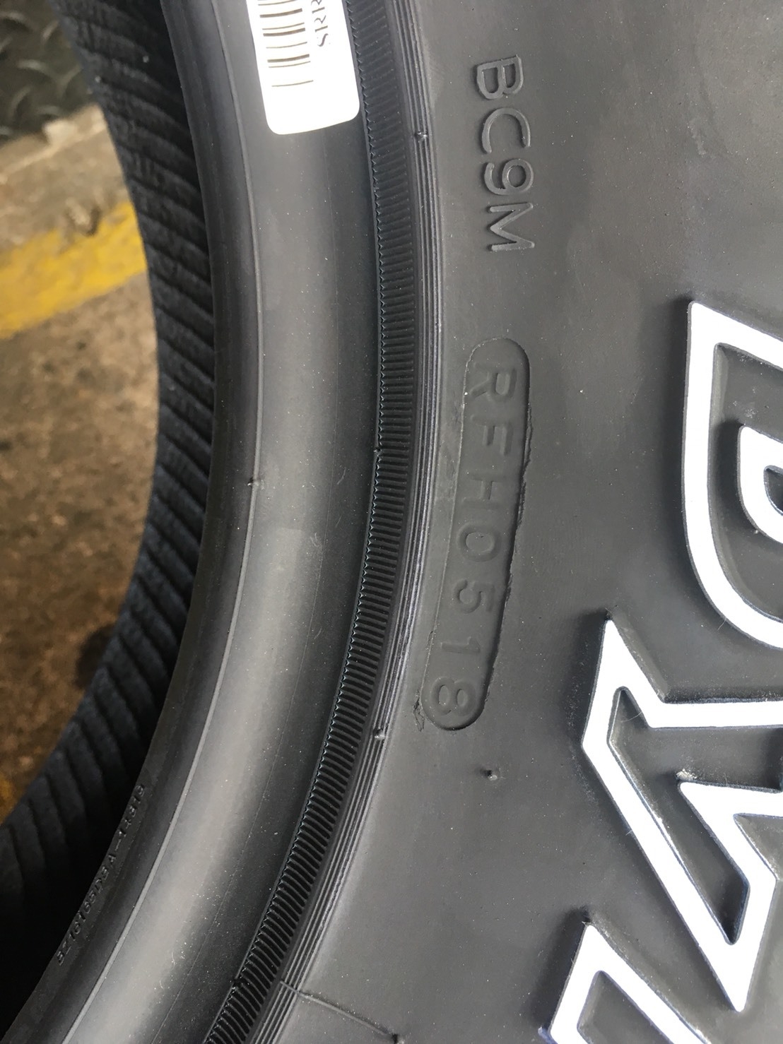 HANKOOK DYNAPRO AT-M 265-70-16 เส้น 3900 ปกติ 4900 ปี18