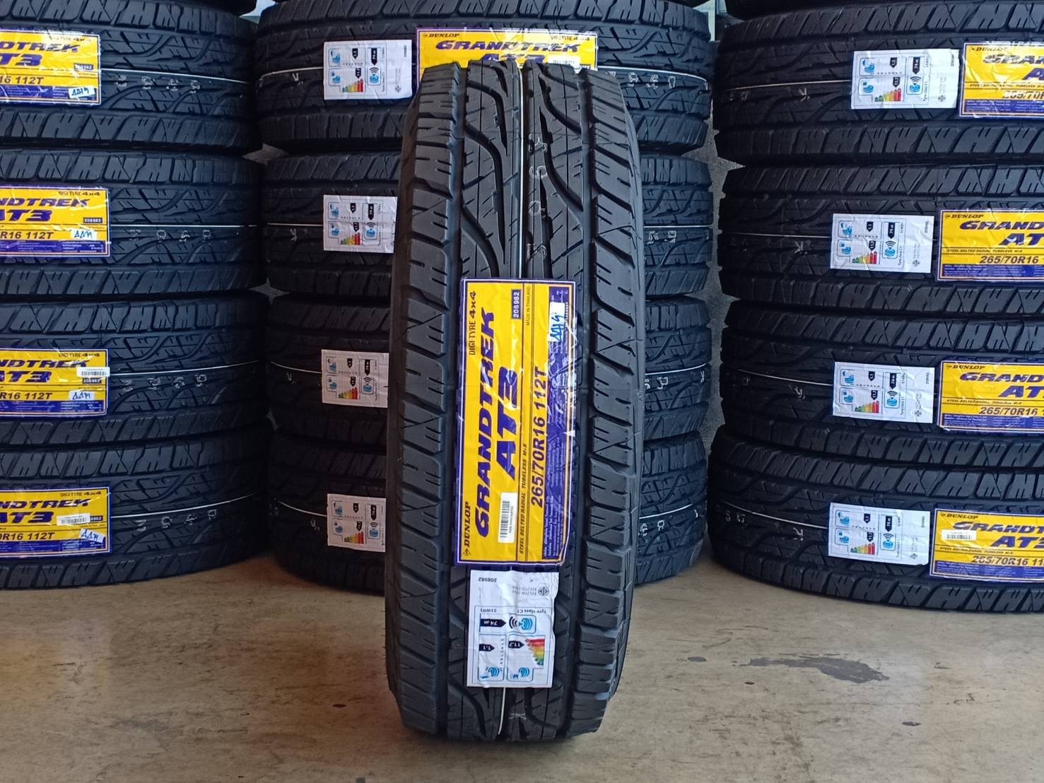ยางเข้าใหม่ DUNLOP AT3 265/70R16 112T (ปี19)
