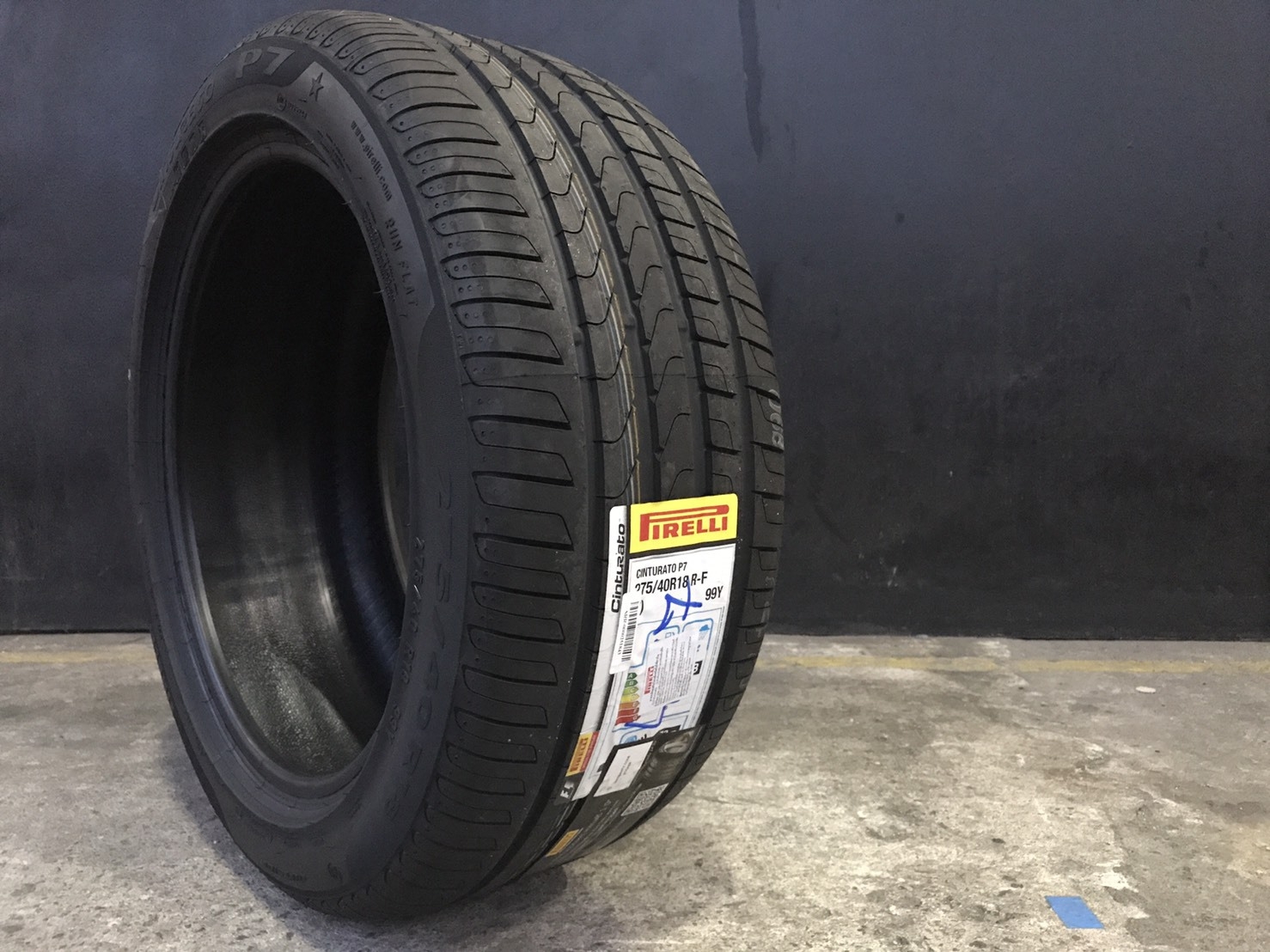 PIRELLI CINTURATO P7 RUNFLAT 275-40-18 ลดราคา