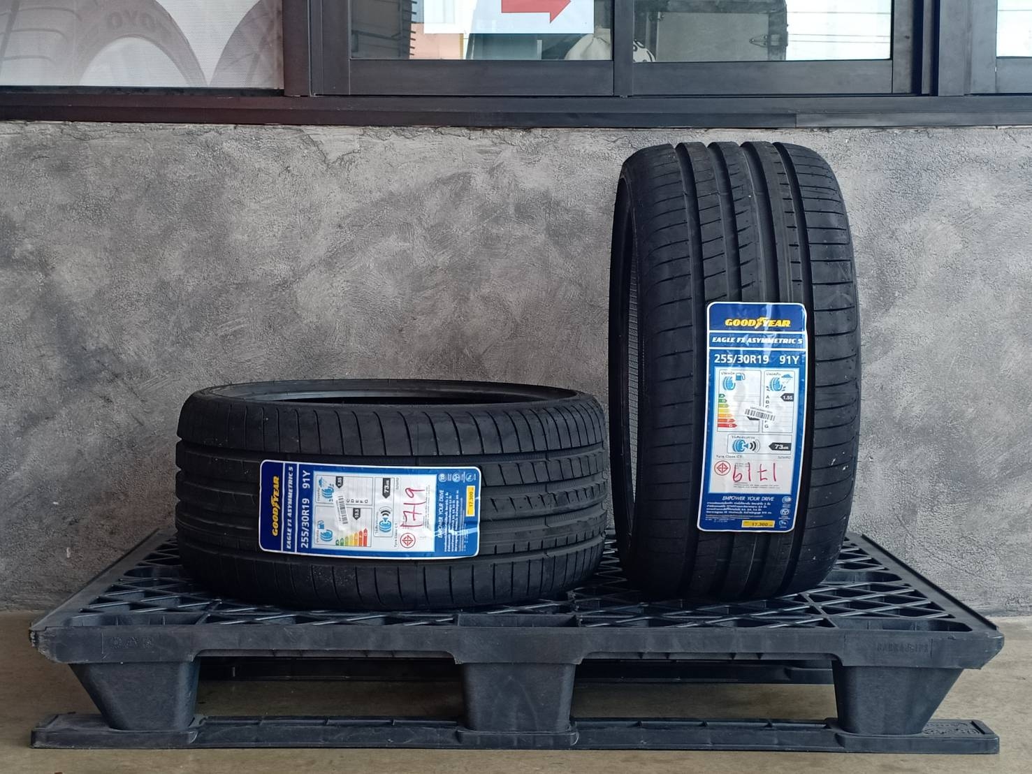 GOODYEAR 255/30R19 EAGLE F1 ASYMMETRIC