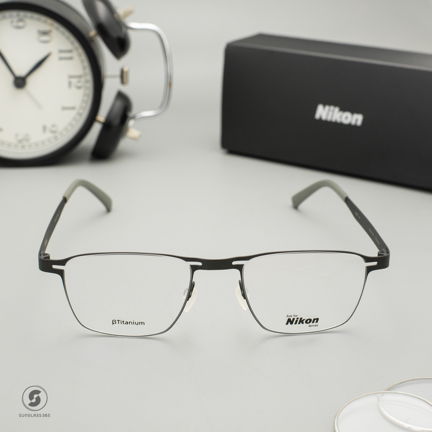 NIKON Frame SEAMLESS COLLECTION NP0007 041 Matte Gunmetal