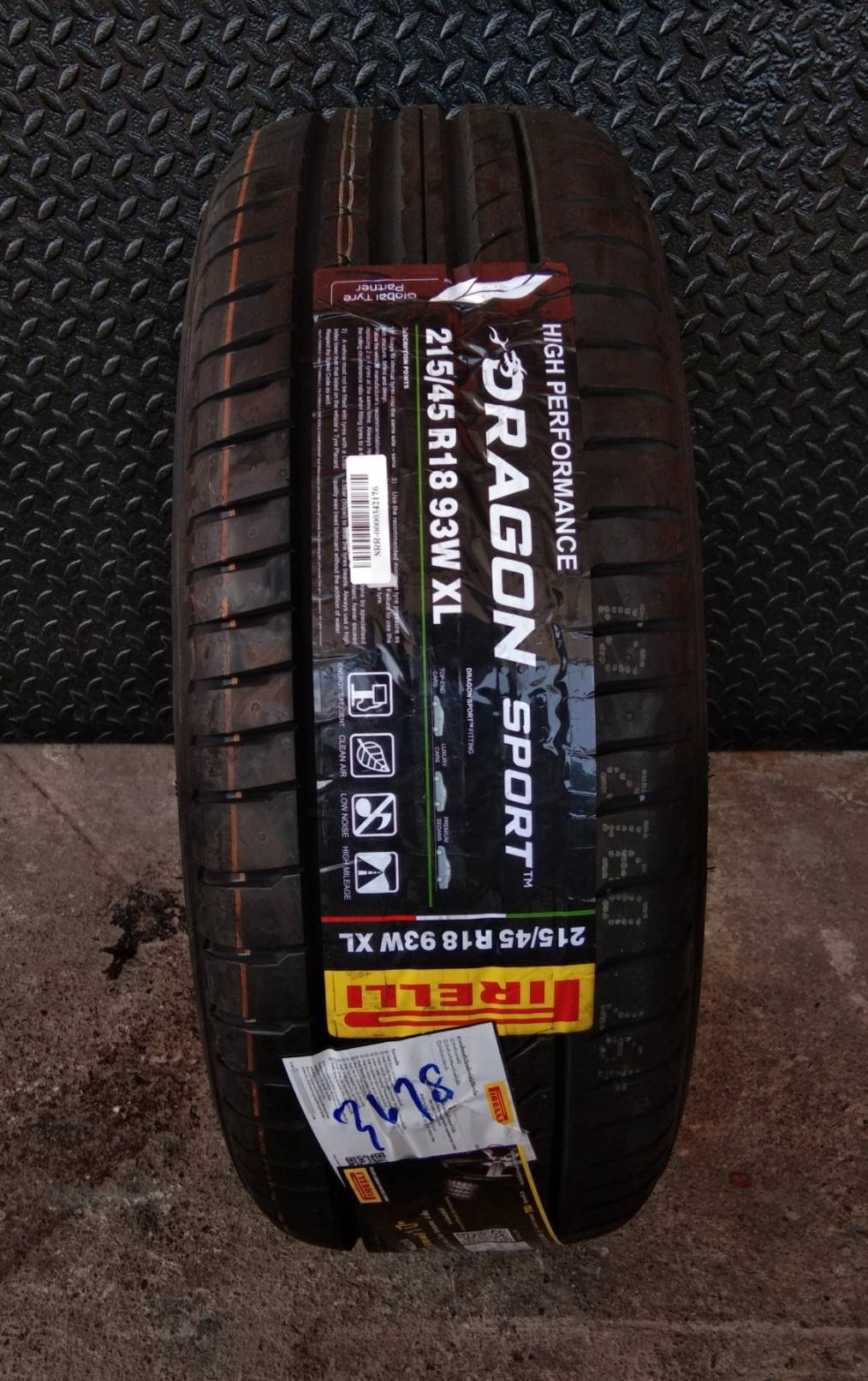 ยางใหม่ PIRELLI DRAGON SPORT 215/45-18 เส้น 3500 ปกติ 5000 บาท
