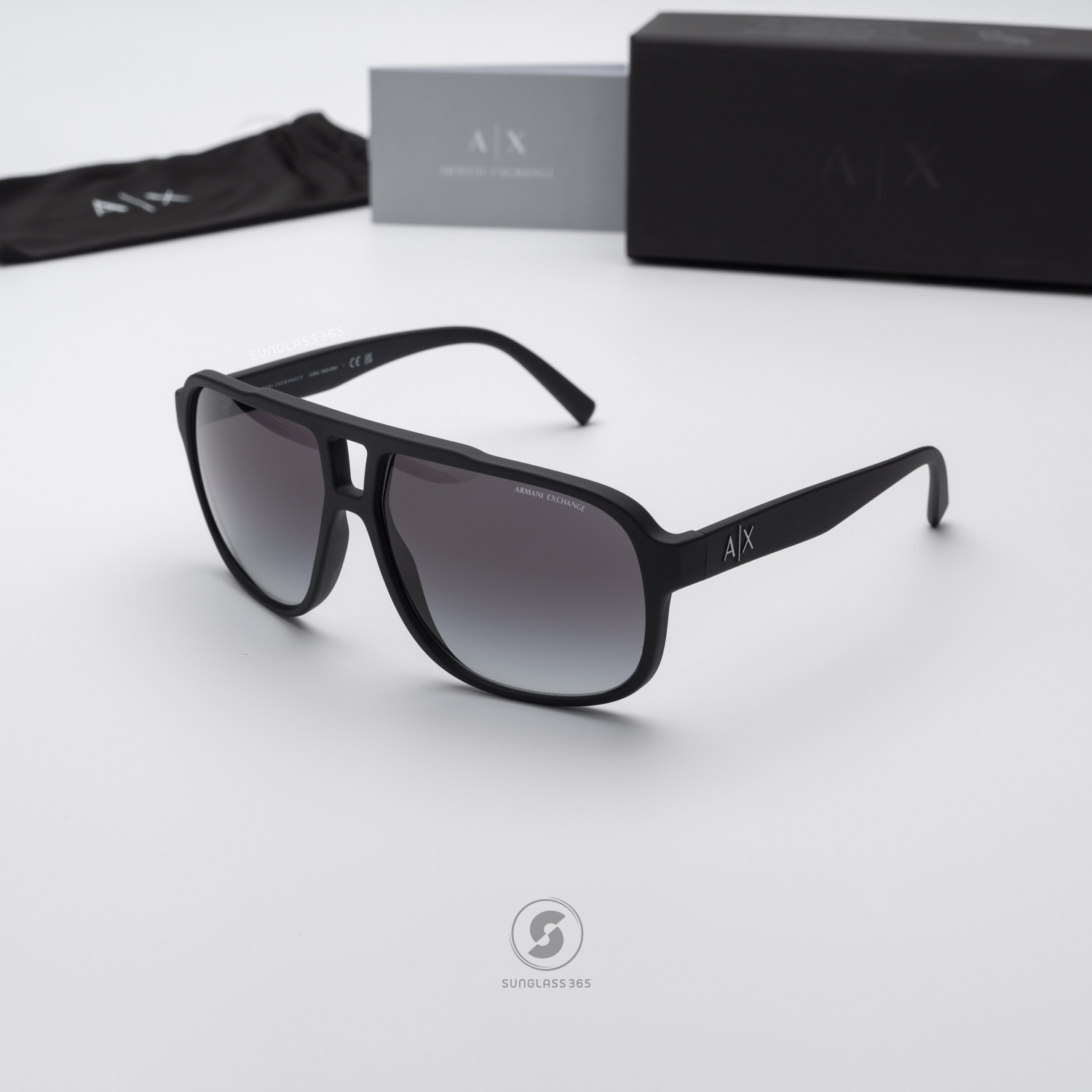 แว่นกันแดด Armani Exchange 0AX4104S 80788G