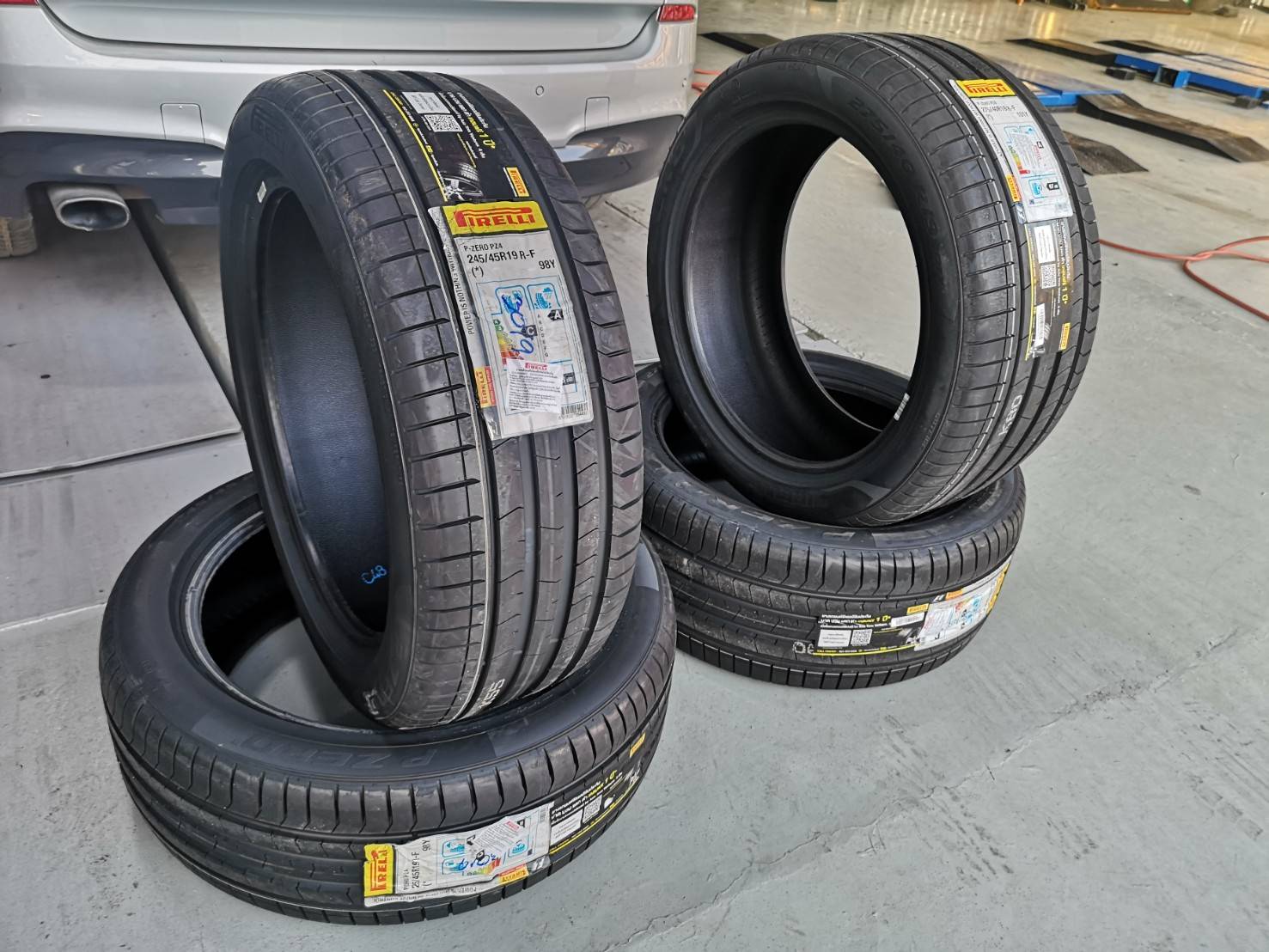ยางPIRELLI PZERO (PZ4) (ยางrunflat) 245/45R19 275/40R19