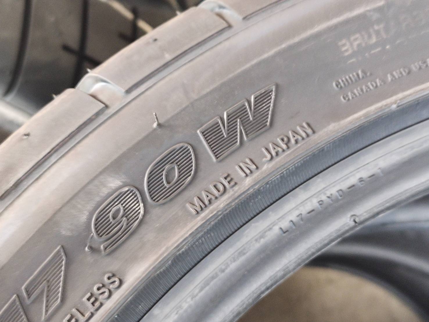 TOYO R1R 235/40ZR17 ปี20