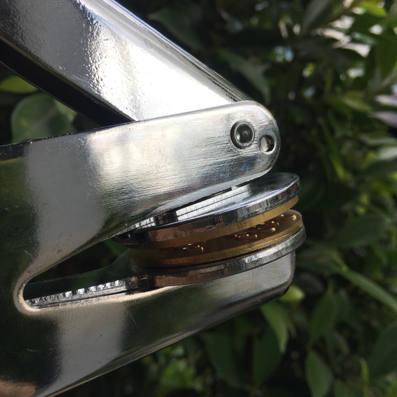 เครื่องปั๊มนูนพร้อมส่ง / Handle me with care