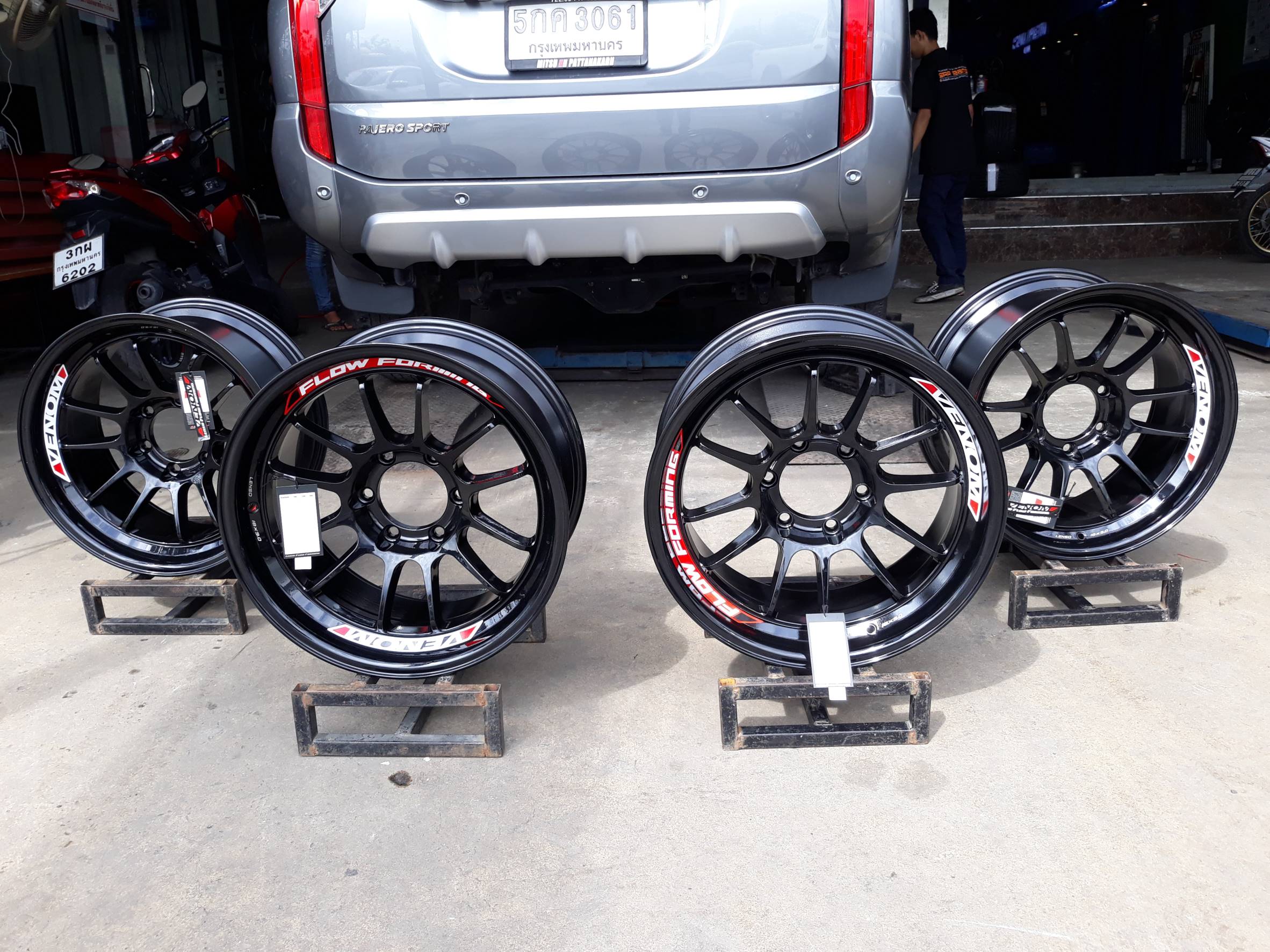 มาใหม่ LENSO : VENOM 5 ขอบ18 วง 7000 ปกติ 8500