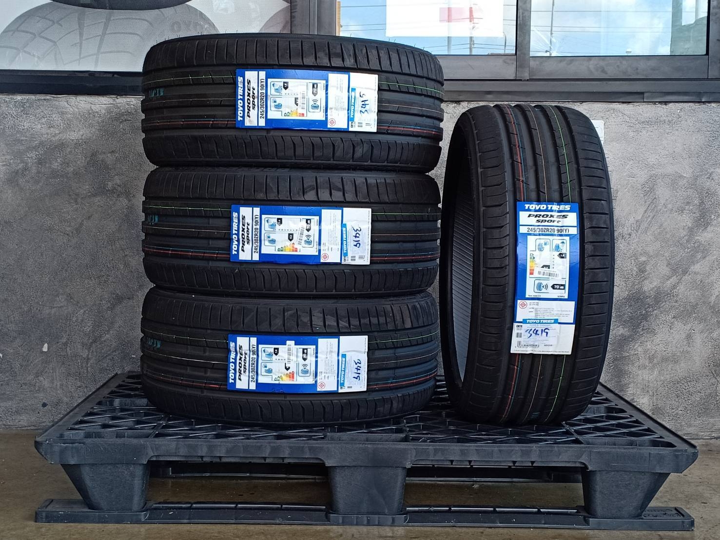 TOYO PROXES SPORT 245/30ZR20 '