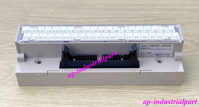 OMRON XW2D-40G6 CONNECTOR TERMINAL BLOCK สินค้าใหม่