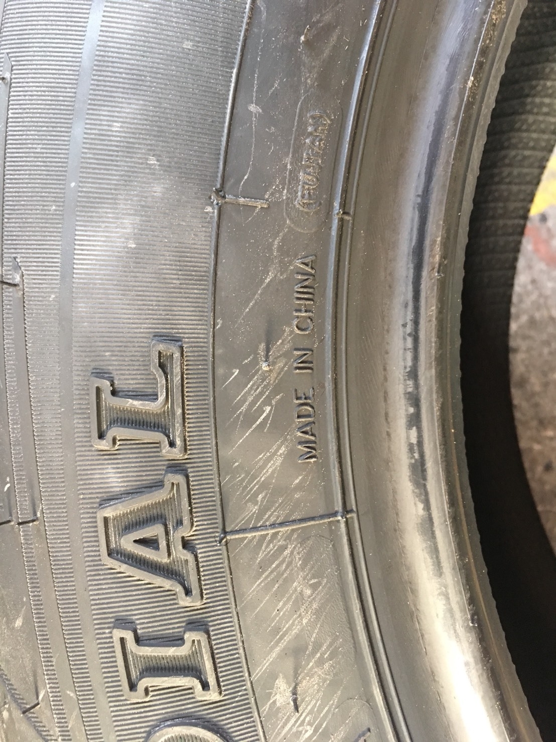 GT SAVERO HT2 265/60-18 เส้น 2900 ปี18 ปกติ 3500