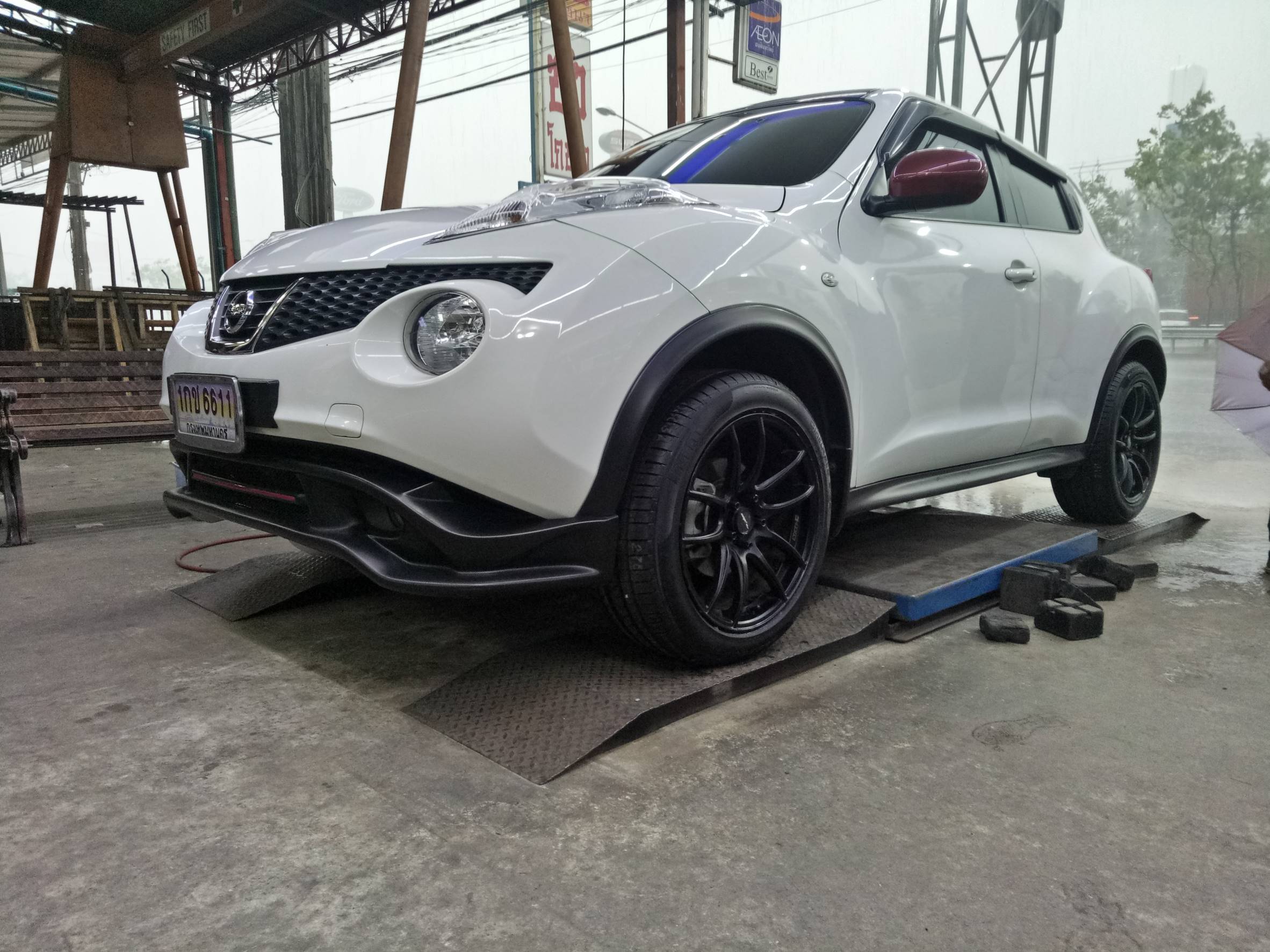 PIRELLI P1 235/50-18 ราคาถูก