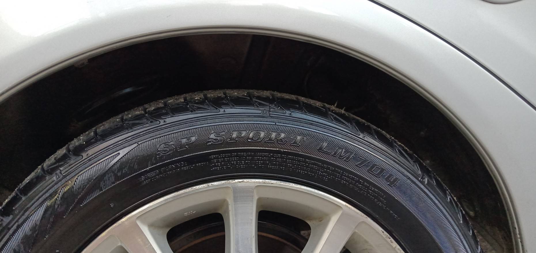 DUNLOP LM704 215-55-17 ซื้อ2แถม2 ใส่ CAMRY