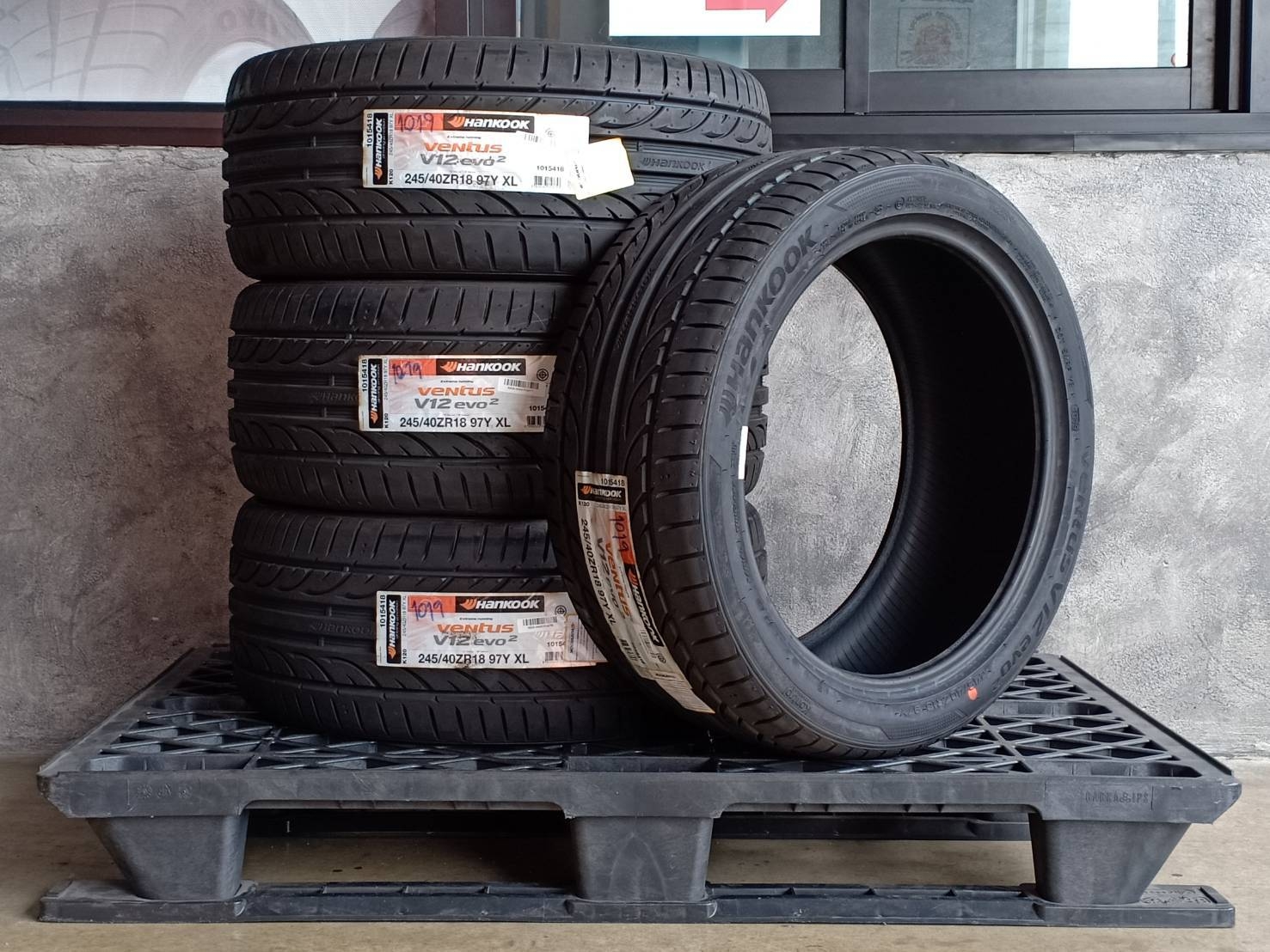 HANKOOK 245/40ZR18 VENTUS V12 EVO2 97Y XL MADE IN KOREA