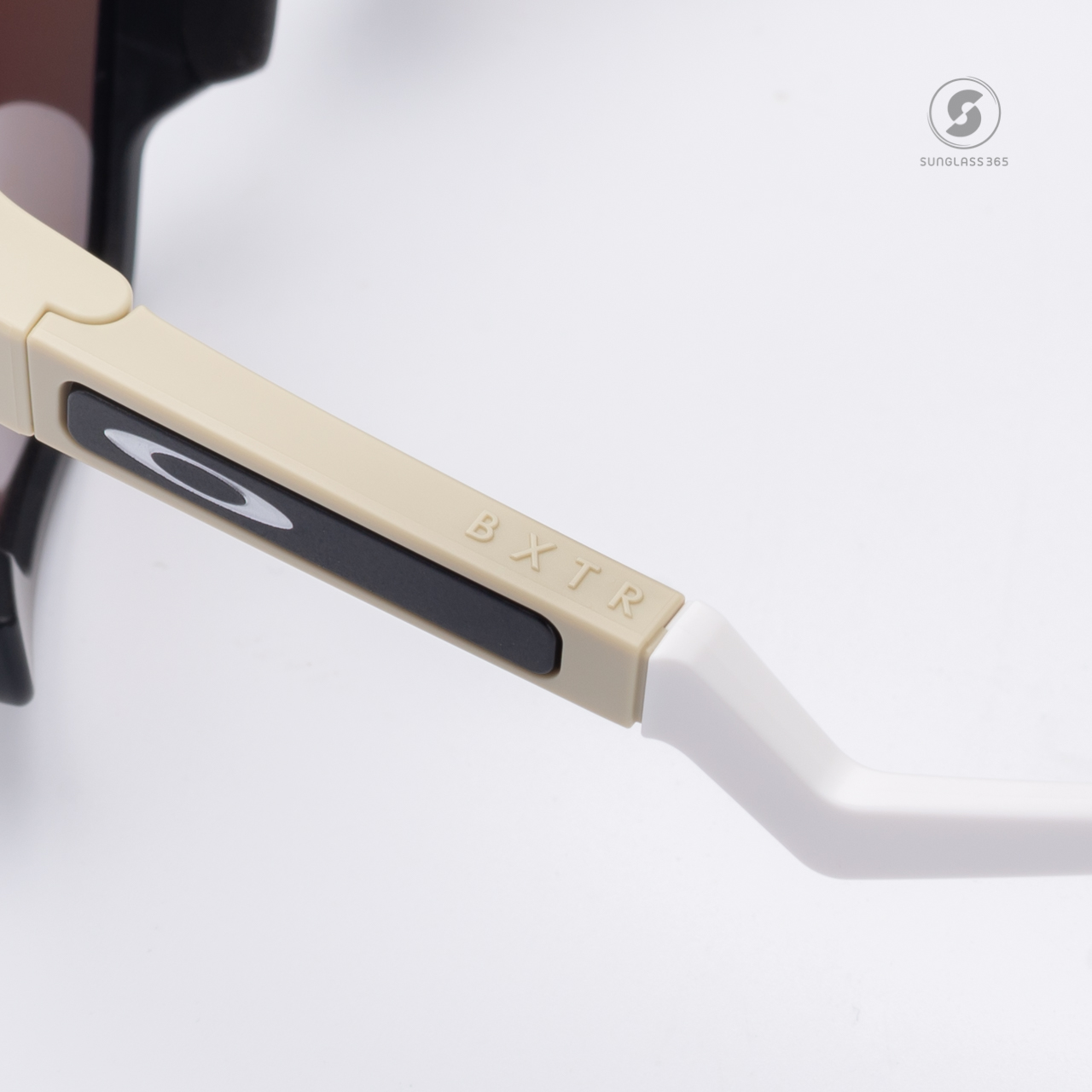 Oakley BXTR OO9280-04 Prizm Ruby