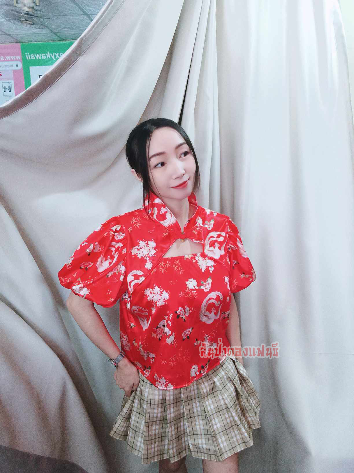 เสื้อแฟชั่นสาวหมวย เสื้อตรุษจีนผู้หญิง แฟชั่นตรุษจีน แบบเปิดอกแขนบอลลูน