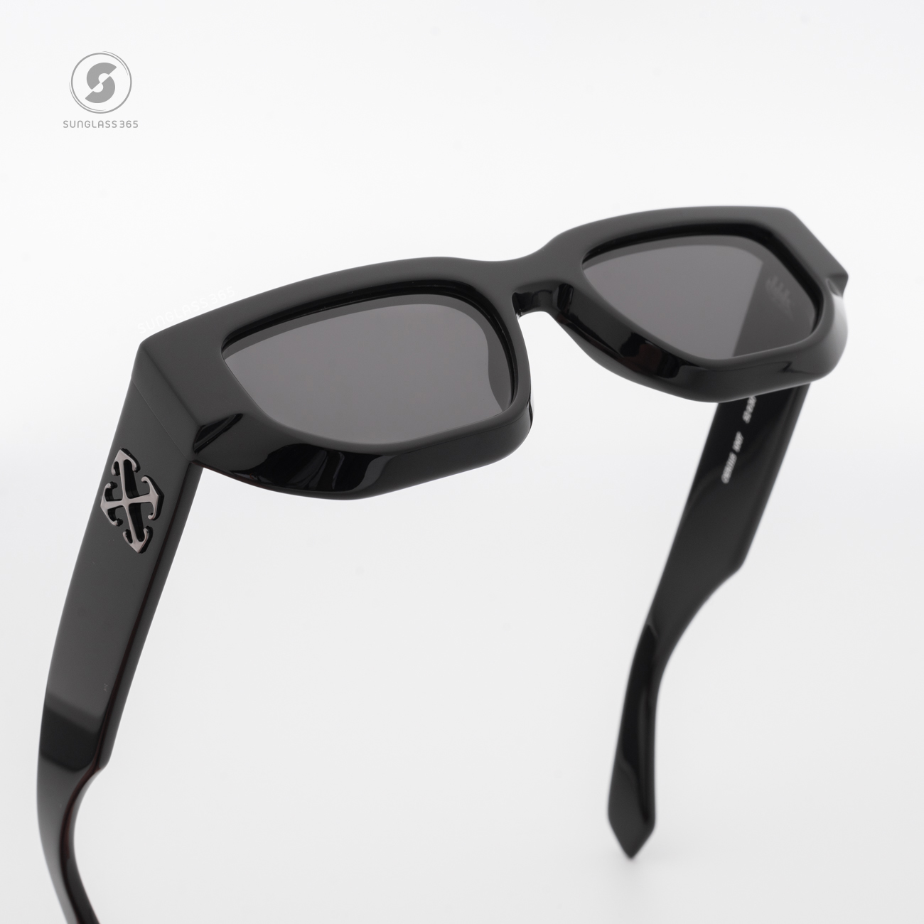 แว่นกันแดด Off-White OERI115 1007