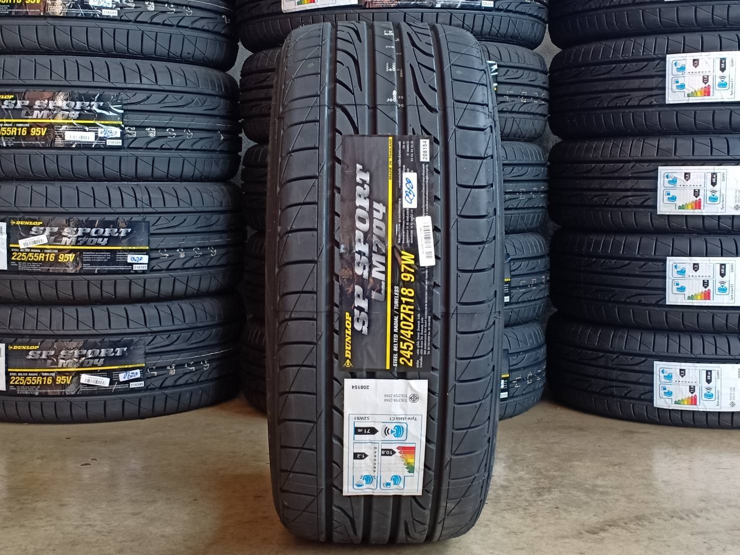 DUNLOP LM704 245/40-18 ราคาพิเศษ ปีใหม่กว่า ราคาถูกกว่าเดิม