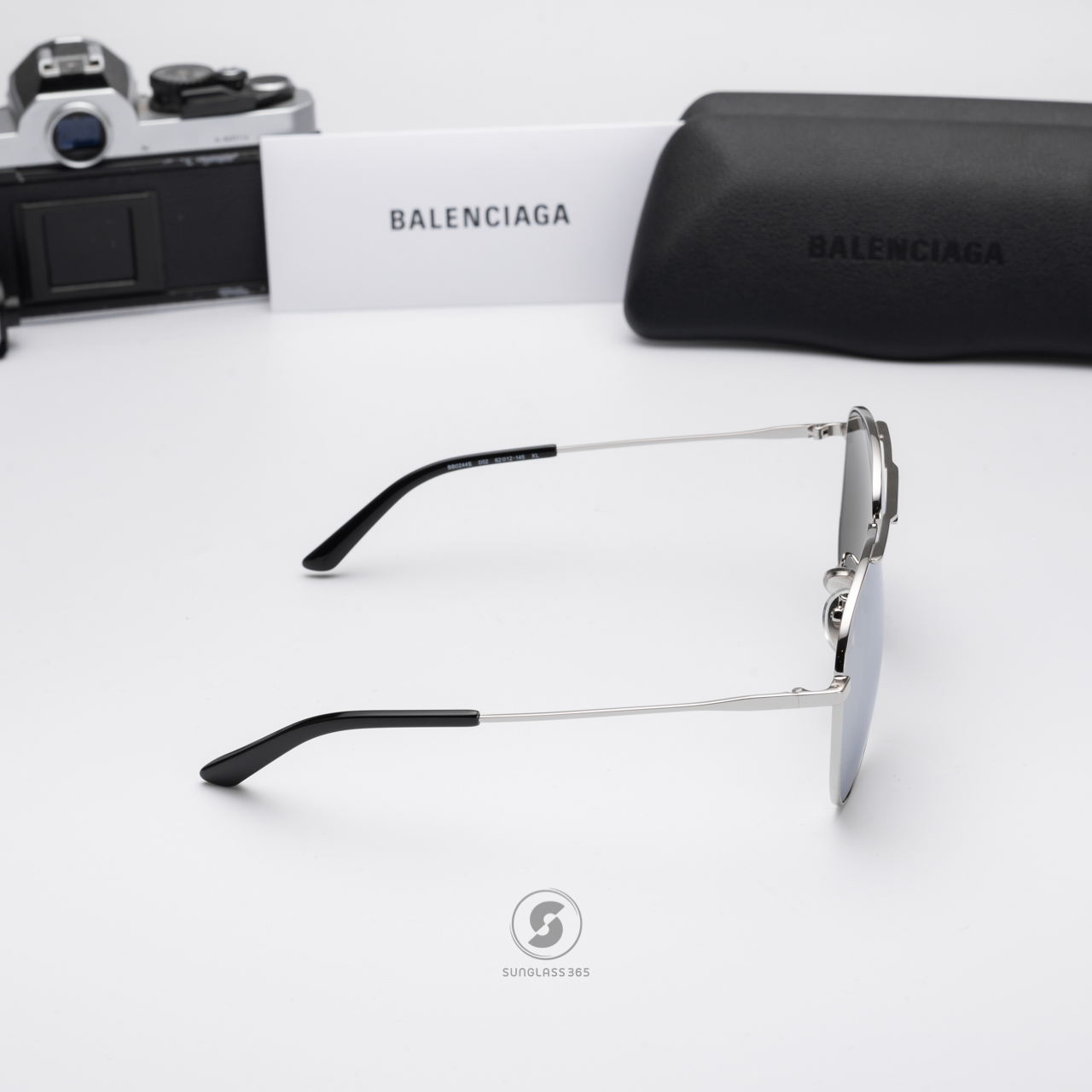 แว่นกันแดด Balenciaga BB0244S 002