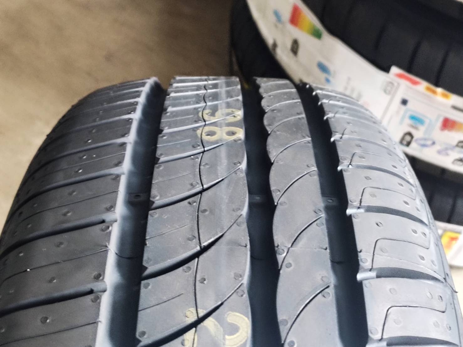 PIRELLI CINTURATO P1 VERDE 195/50R15