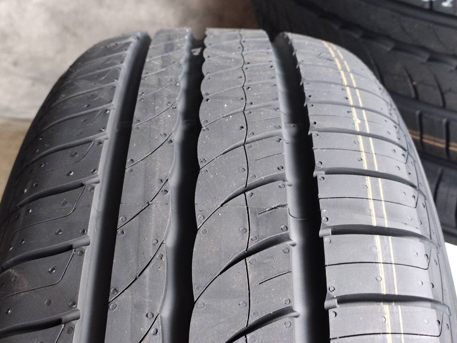 PIRELLI CINTURATO P1 215/55R17