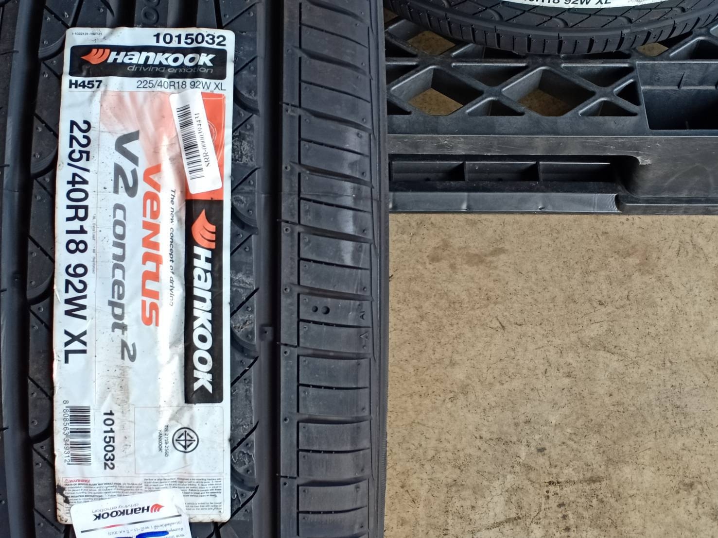 HANKOOK 225/40R18 VENTUS V2 CONCEPT2 92W XL MADE IN INDONESIA