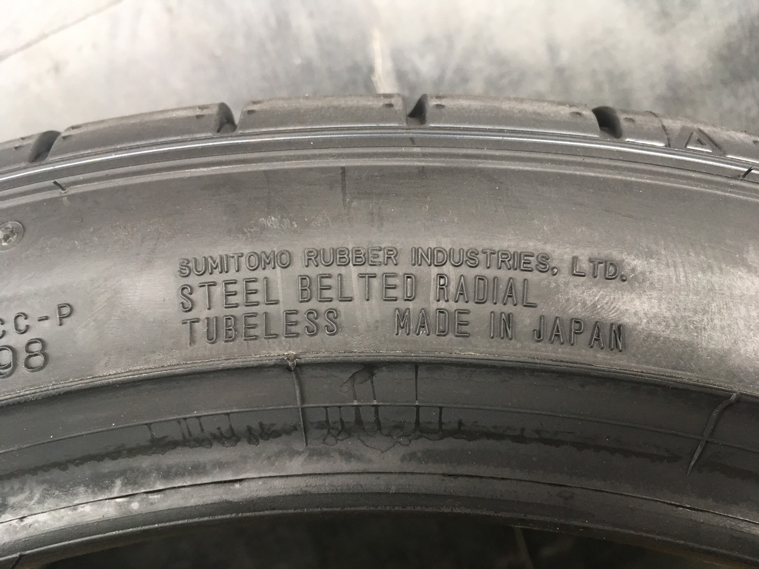 DUNLOP SP SPORT MAXX050+ 245/40-19 ปี18 เส้น 8900 ปกติ 14000