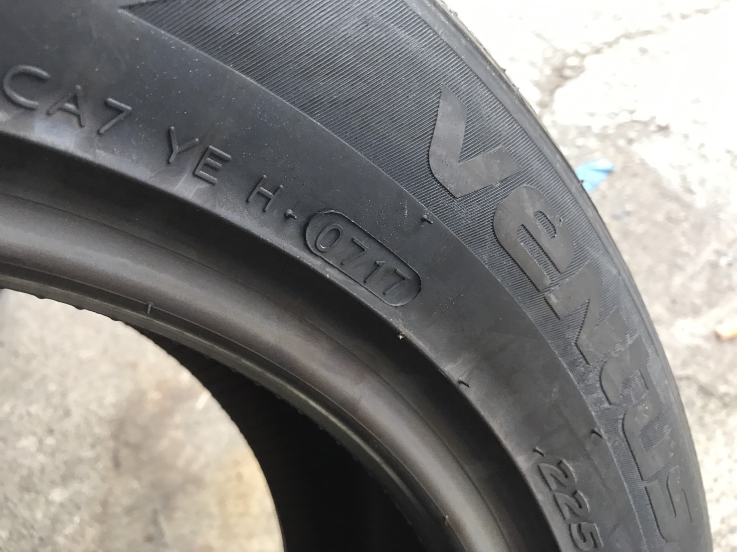 HANKOOK V2CONCEPT2 225-50-16 ซื้อ2แถม2