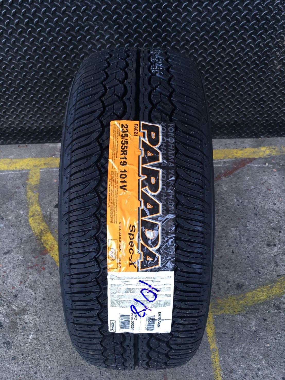 YOKOHAMA PARADA 235-55-19 เส้น 8500 ปี18 ปกติ 12000
