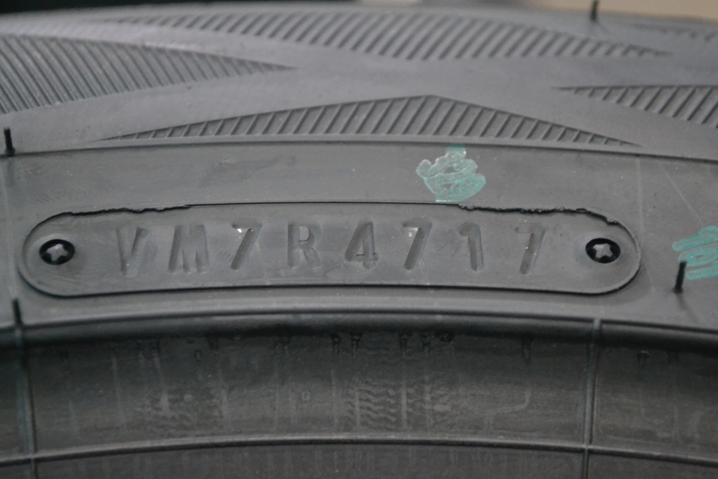 ยางใหม่ DUNLOP R1 205-55-16 ซื้อ2แถม2 ใส่ ALLTIS