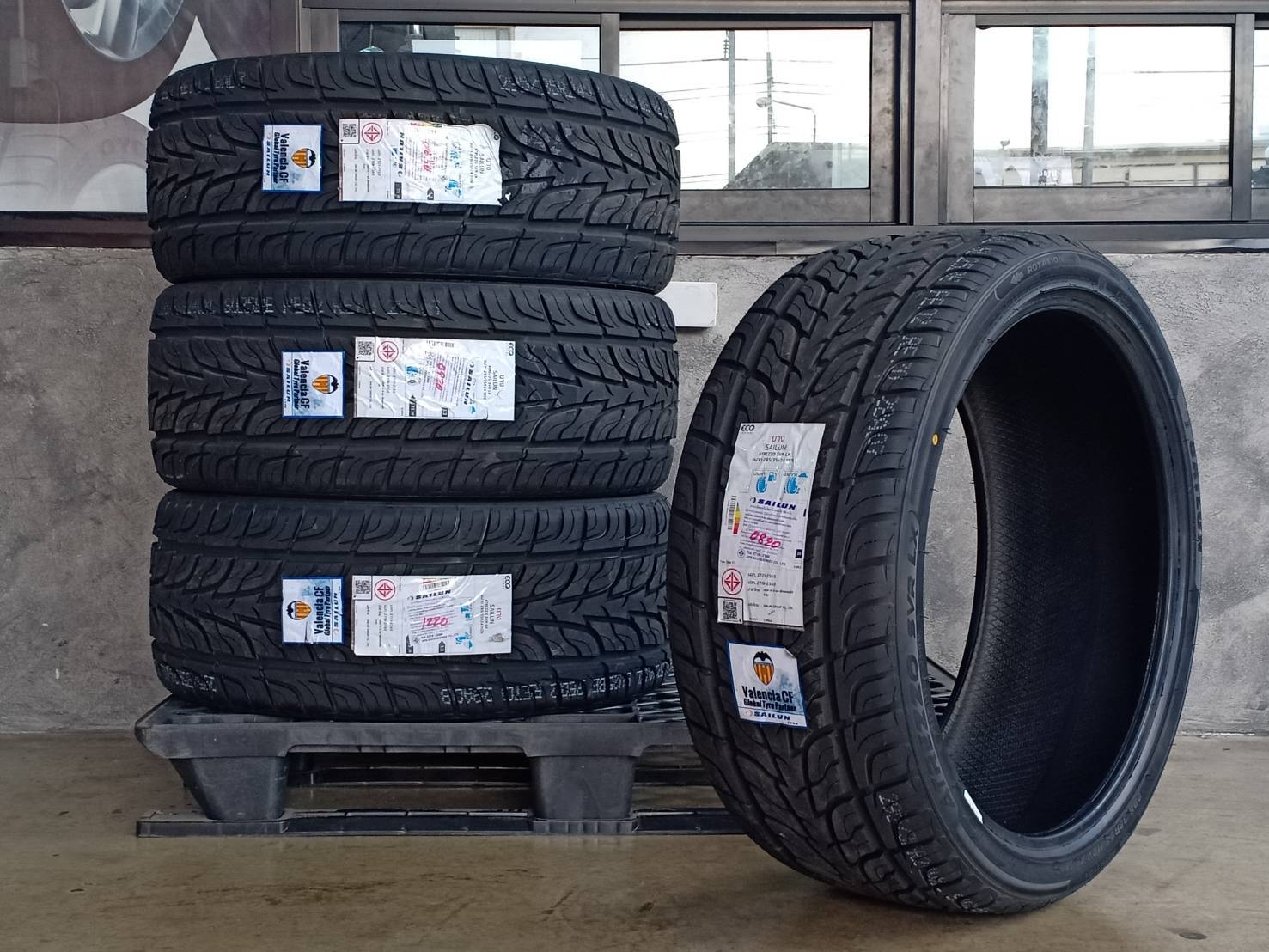 SAILUIN ATREZZO SVR LX 295/35R24 110V CHINA