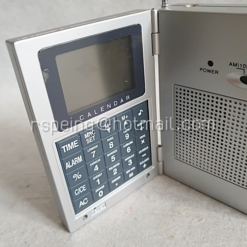 เครื่องคิดเลขและวิทยุพับพกพา บริษัท บัตรกรุงไทย จำกัด (มหาชน) พร้อมกล่อง