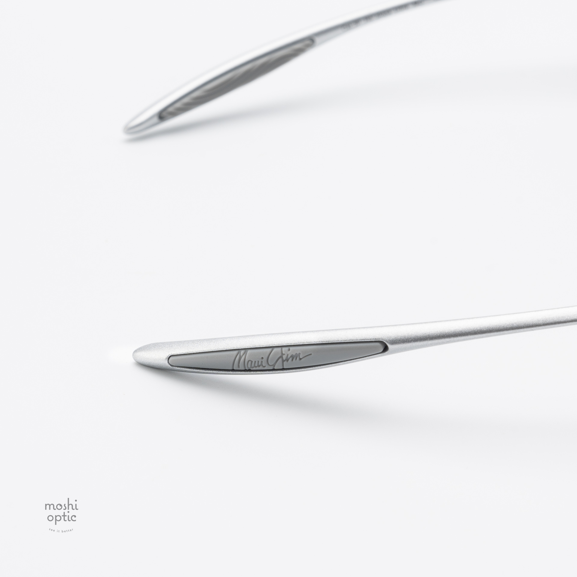 แว่นกันแดด Maui Jim HOOKIPA ULTRA MJ676 002 Neutral Grey