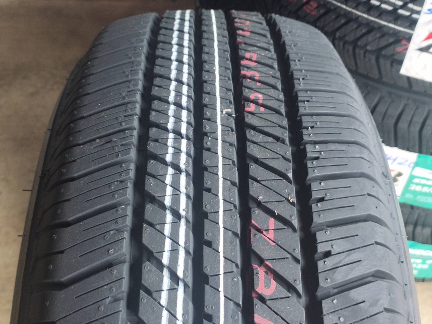 BRIDGESTONE HT684II 265/65R17