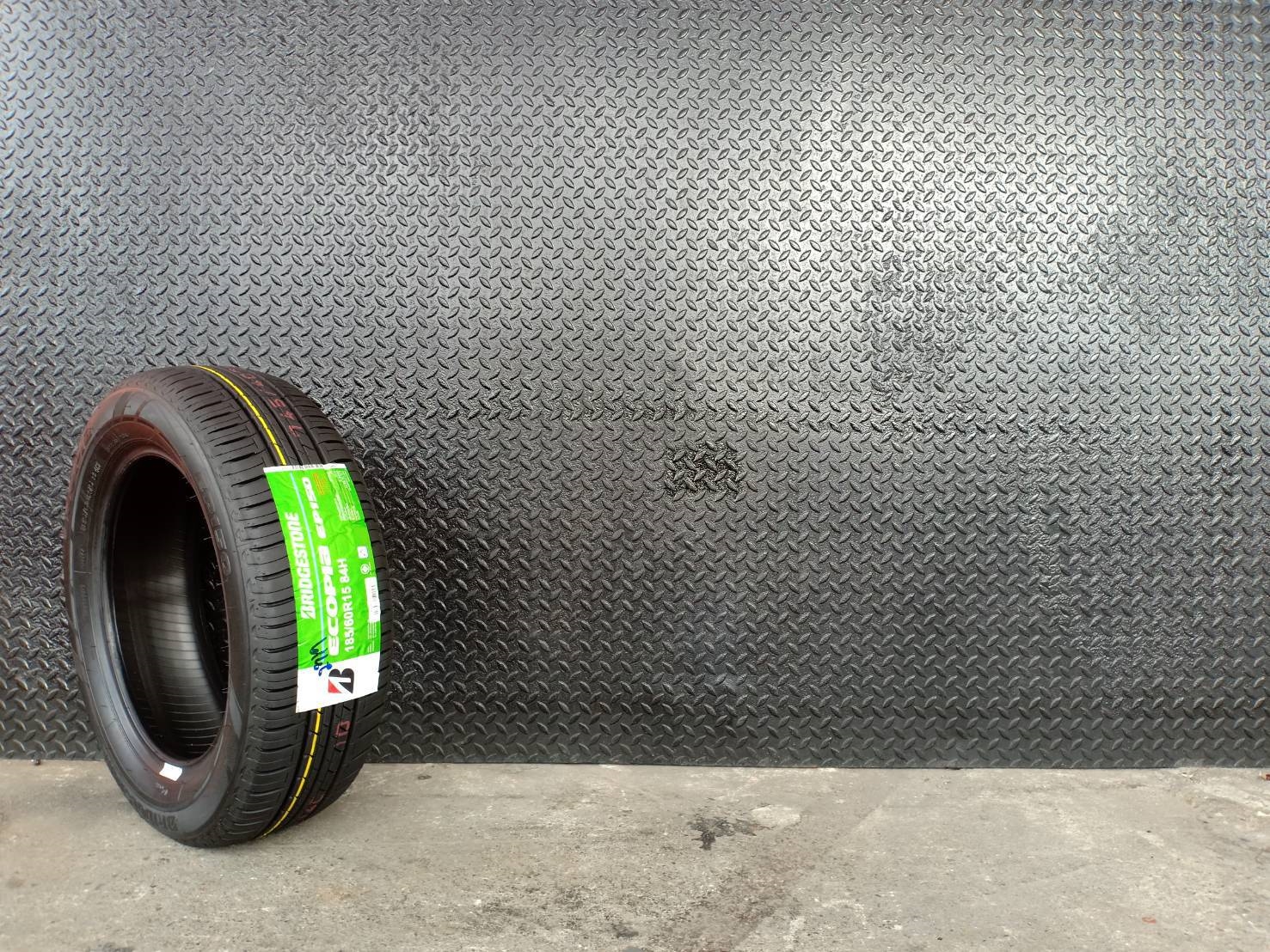 ยางเข้าใหม่ ลดราคา BRIDGESTONE EP150 185/60R18 84H Y19