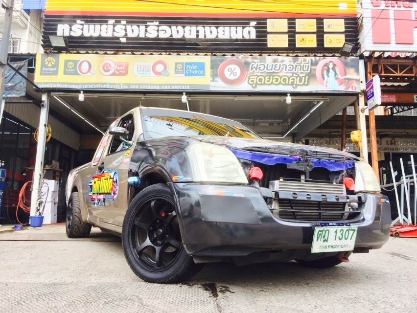 ยางใหม่ FEDRAL 595 RDR 255/40-17 เส้น 3000 บาท ปกติ 6500 บาท