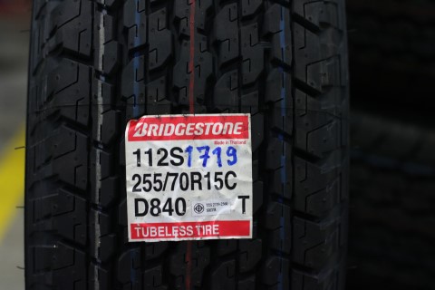 ยางใหม่ BRIDGESTONE HT840 255/70-15 ปี19 ราคาพิเศษ