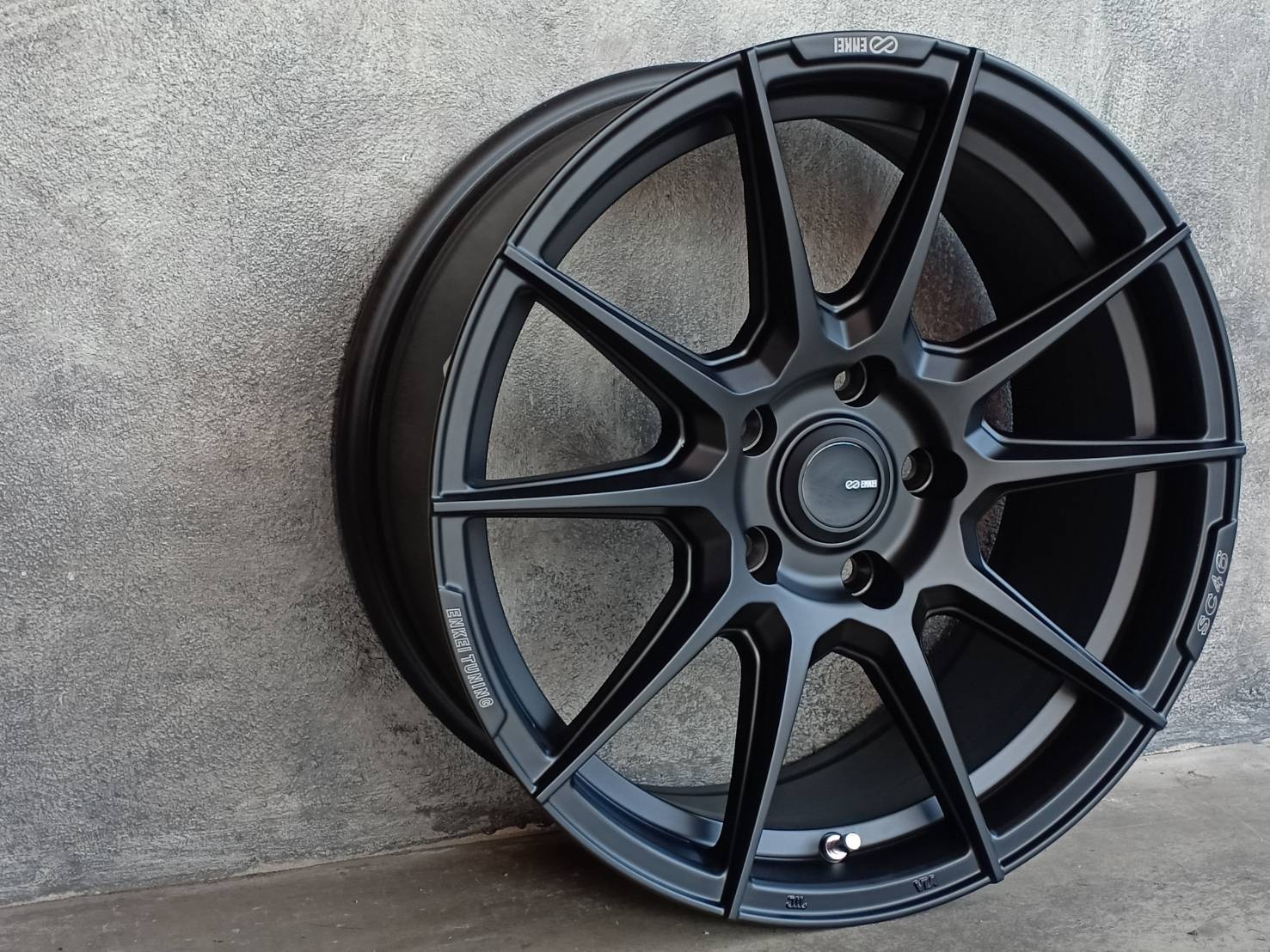 ENKEI TUNING SC46 17X7.5 5H114.3 ต้องการส่วนลดราคาพิเศษ กรุณาสอบถาม