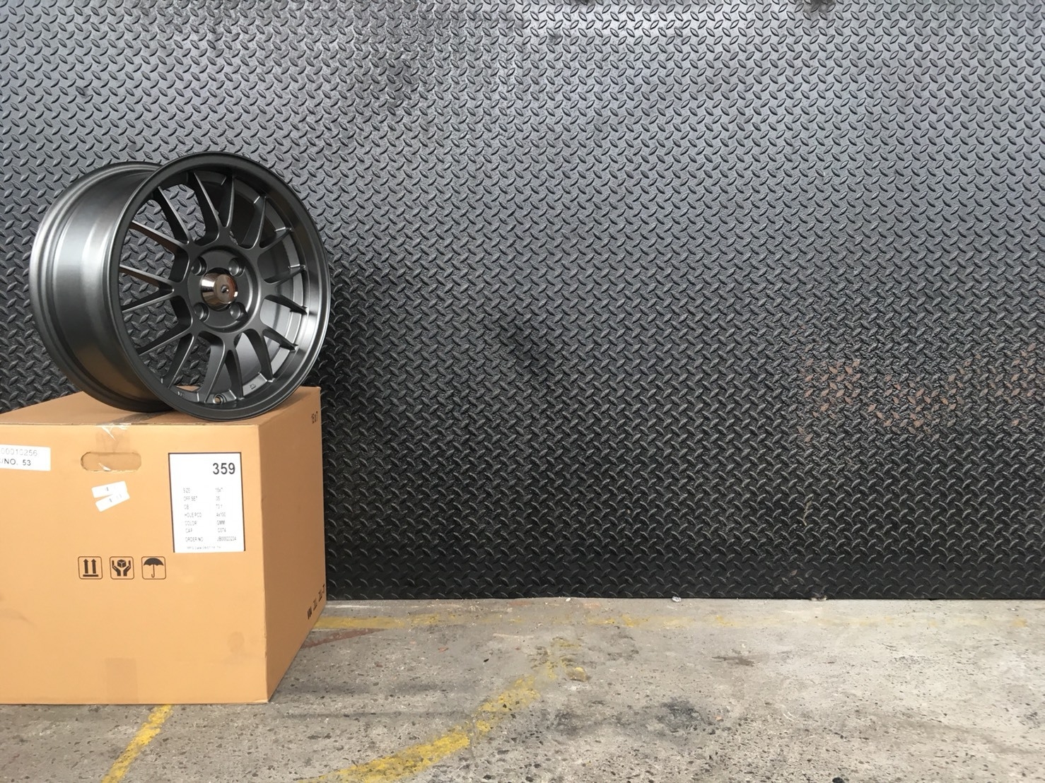 SE37K ขอบ15 กว้าง7.0 ET+35 4รู100 วงละ 2750