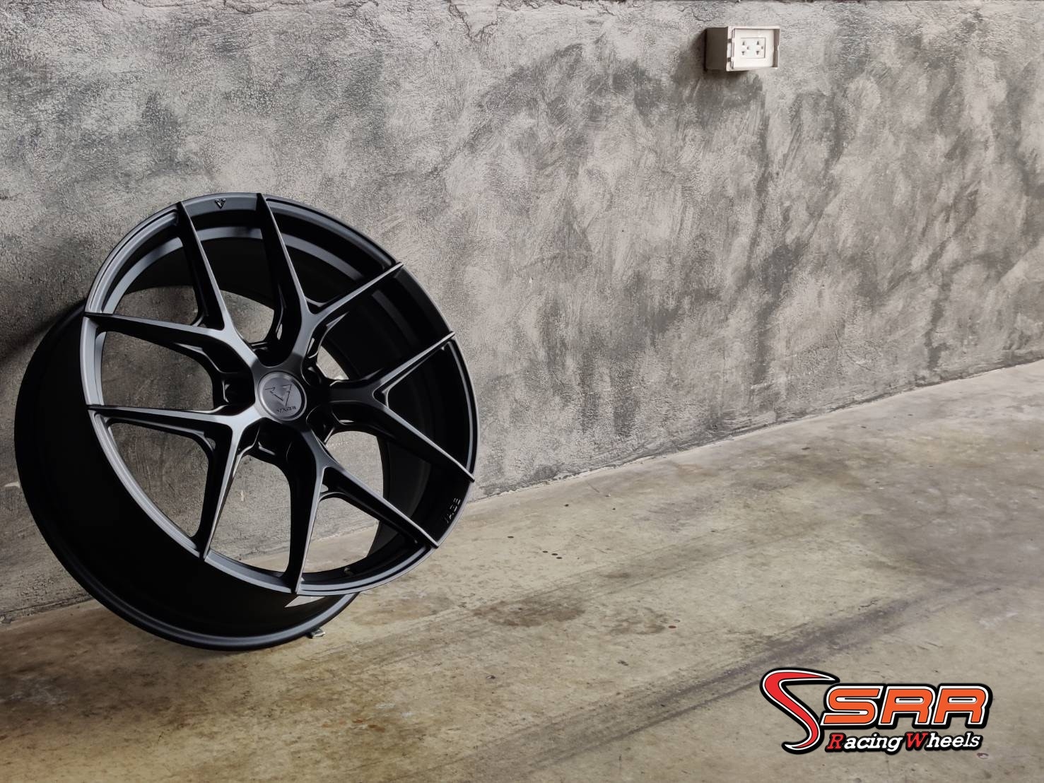 VAGE VF04 20X8.5 - 10 5X112-114.3 35-40 ALUMITE BLACK (ดำด้าน)
