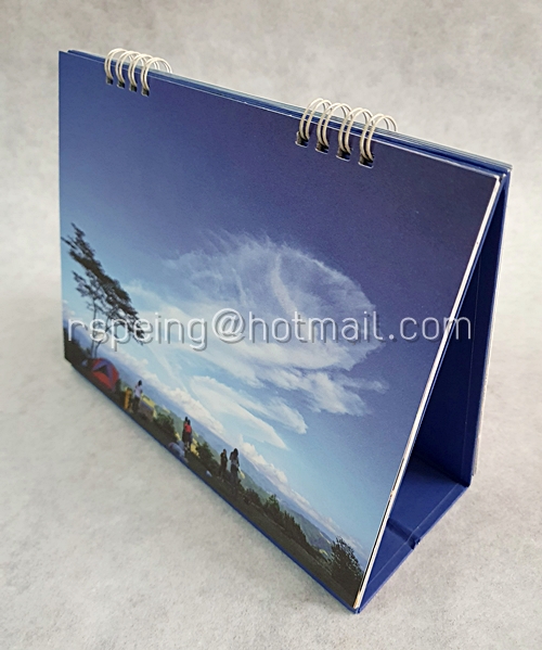 ปฏิทินตั้งโต๊ะ วิริยะประกันภัย 2555 (2012) มวลเมฆในเมืองไทย