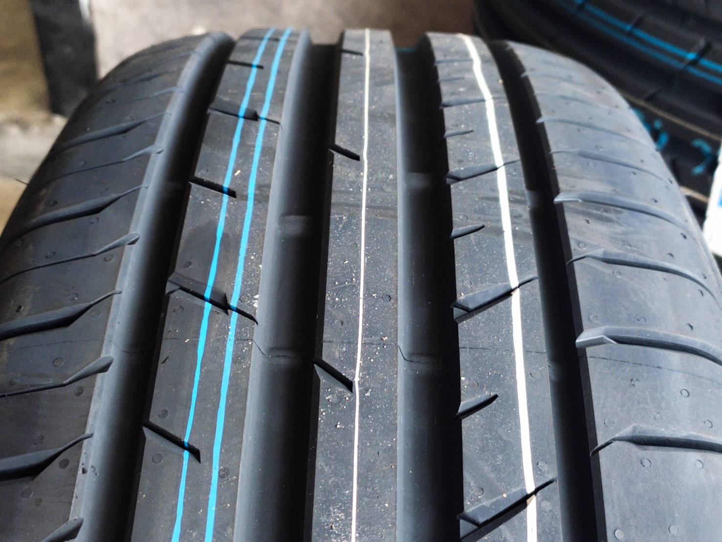 TOYO PROXES SPORT SUV 235/60R18 107W JAPAN